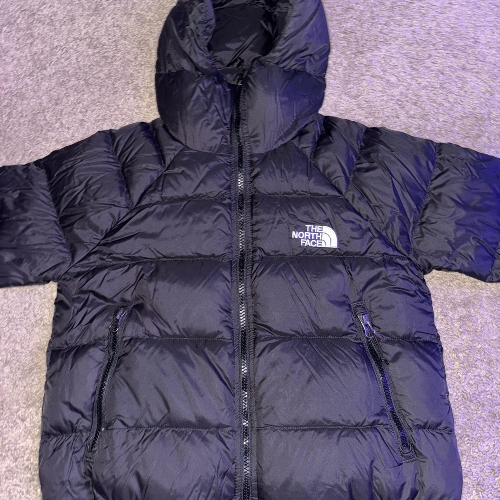The North Face Women's Puffer Jacket - Picture 4 of 14